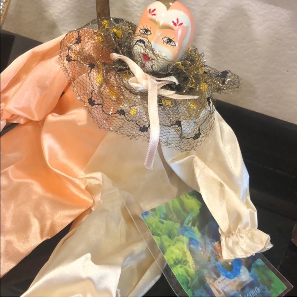 Decorative Mask with Lace and Ribbon - Picture 10 of 10